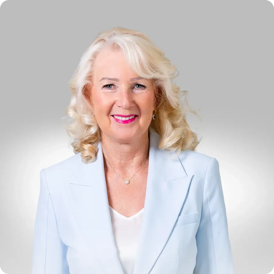 Portrait von Rechtsanwältin Gabi Mertens-Rosenthal, Nahaufnahme im quadratischen Format