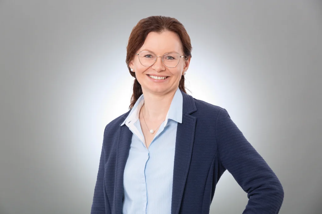 Silvia Sekler-Schrödel – Anwaltskanzlei Schmid + Kollegen Silvia Sekler-Schrödel, persönliche Assistentin bei der Anwaltskanzlei Schmid + Kollegen